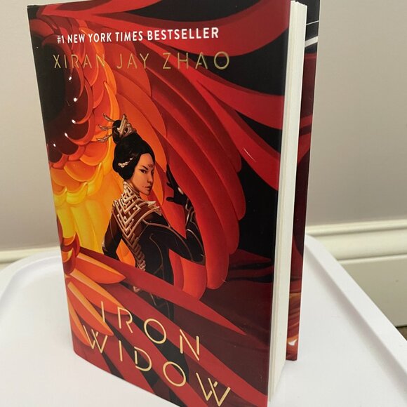 Iron Widow by Xiran Jay Zhao Hardcover Copy - Picture 2 of 3